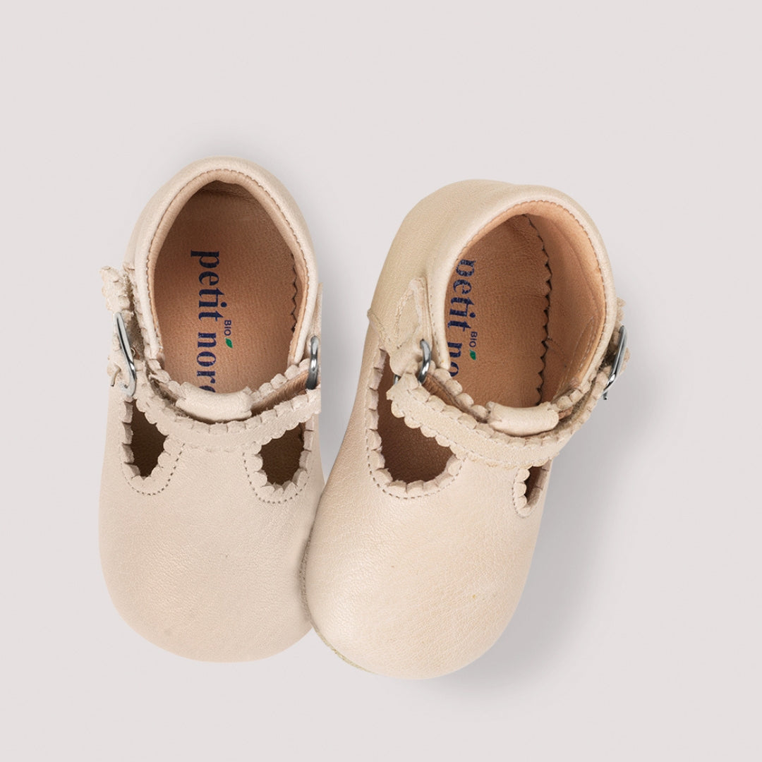 Mjúkskór T-Bar Scallop - Cream