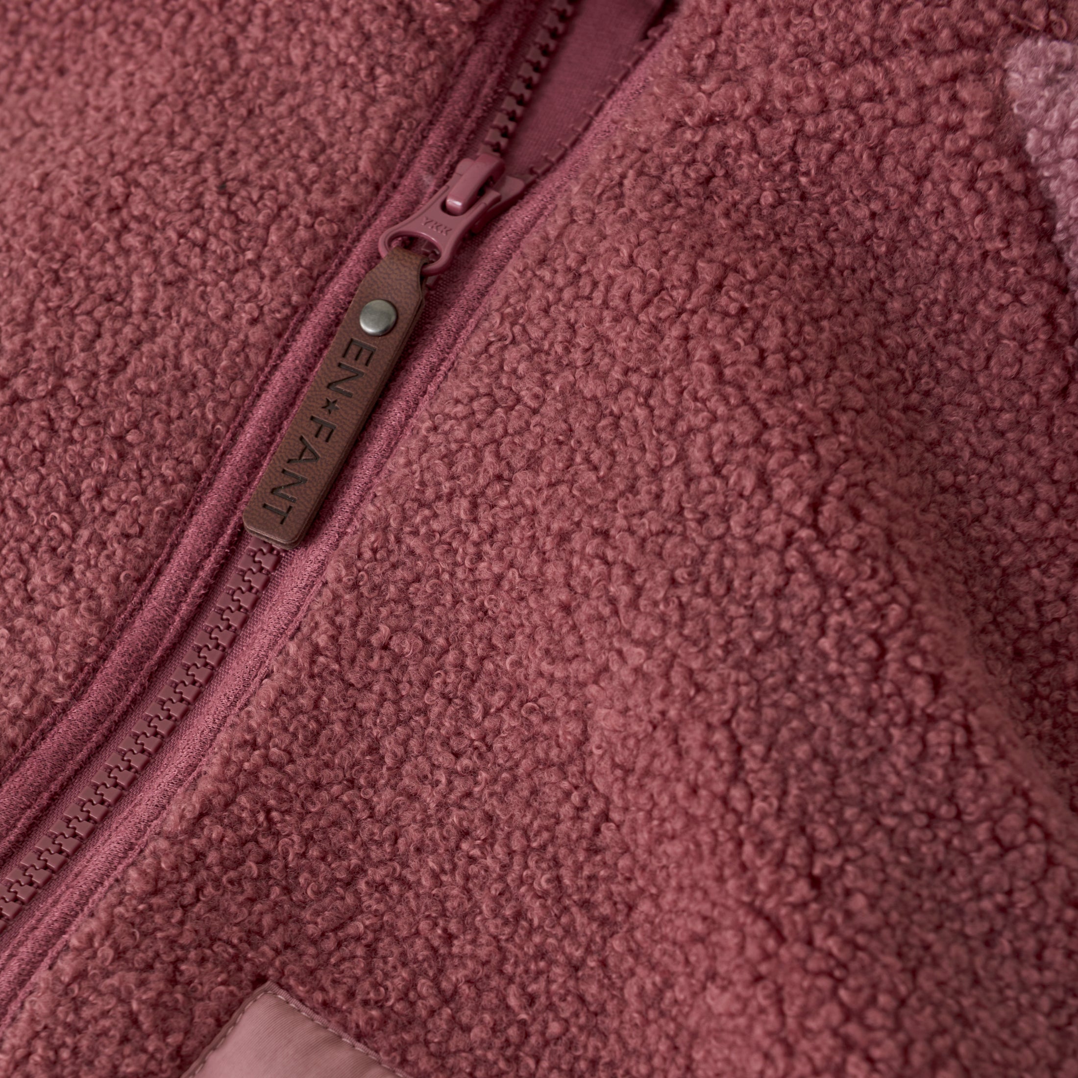 Teddy peysa - Roan Rouge