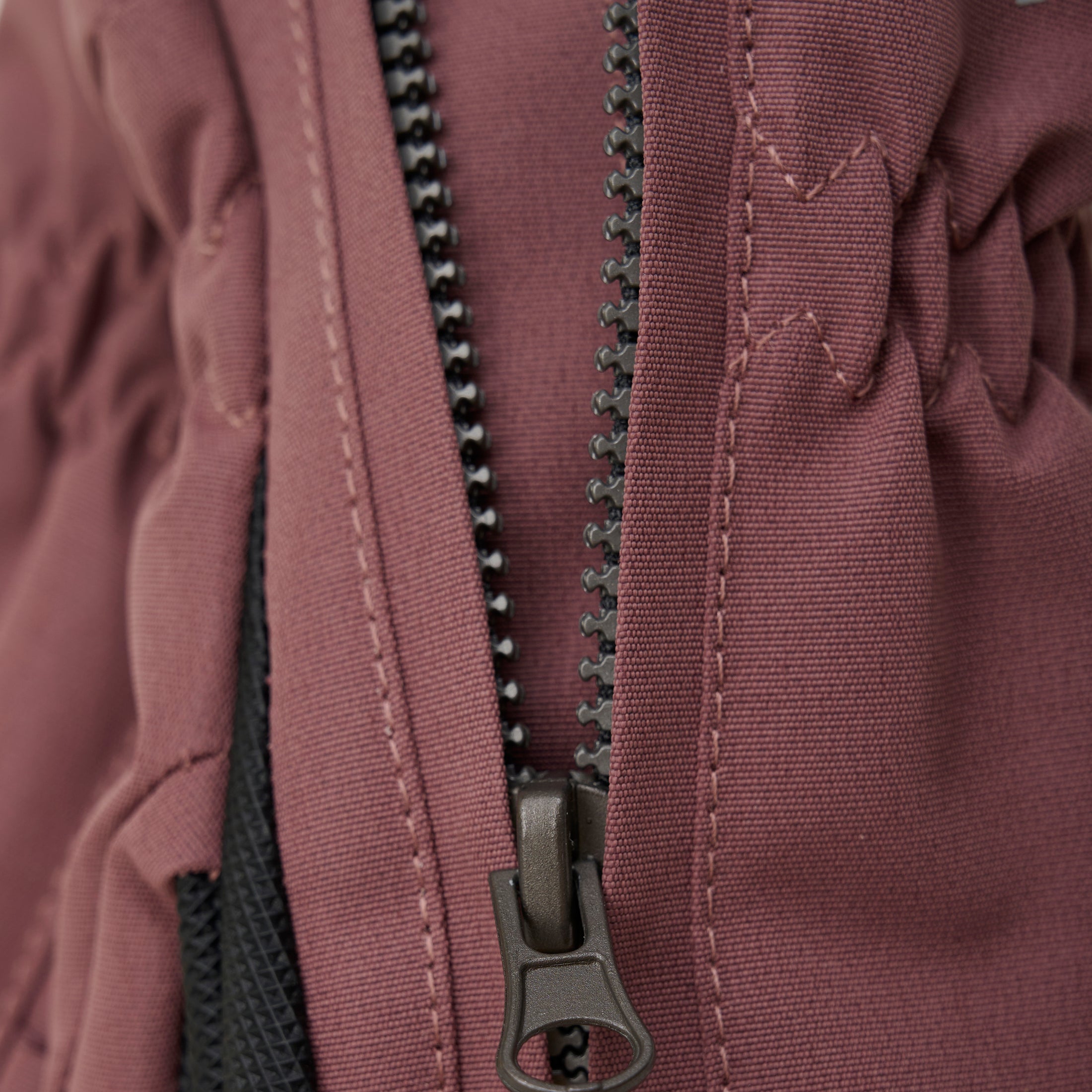 Lúffur m/rennilás - Rose Taupe