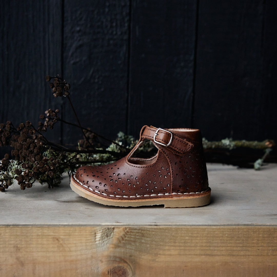 Skór, T-Bar Flower - Hazelnut