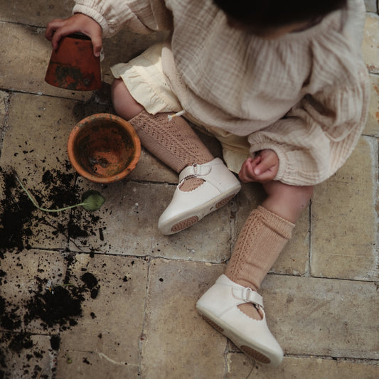 Mjúkskór T-Bar Scallop - Cream