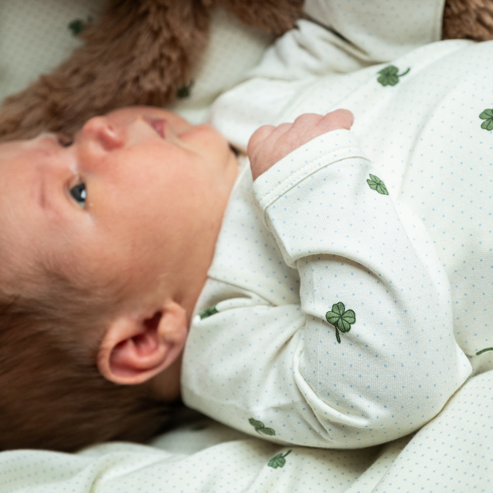 Samfella - Specks of luck