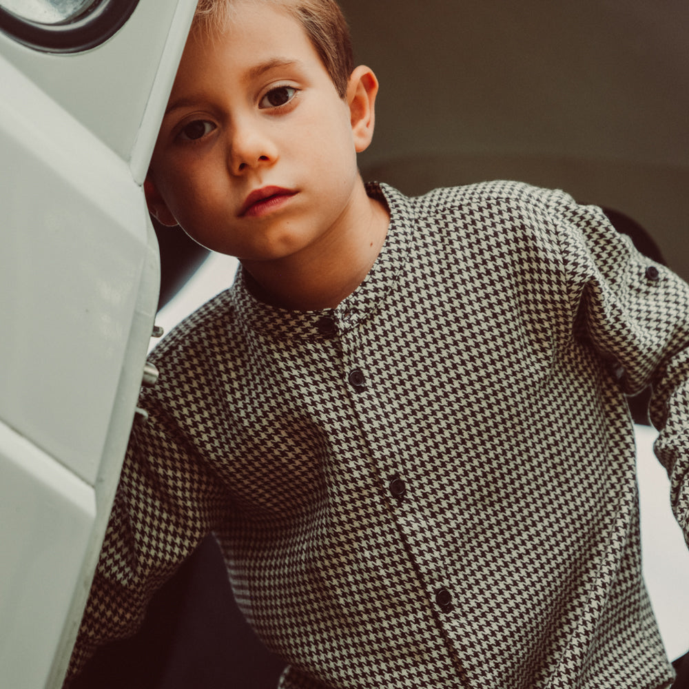 Skyrta, Hugo - Raven