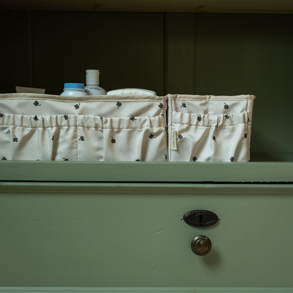 Skipulagshólf, minna - Specks of luck