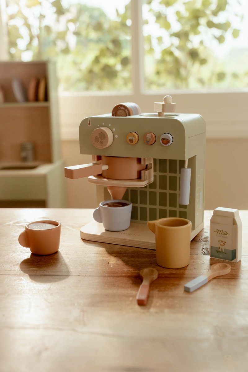 Kaffivél með aukahlutum