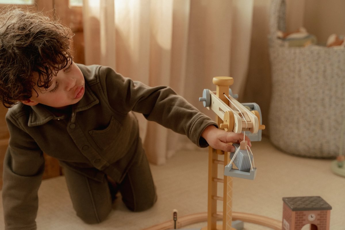 Viðarkrani og lestarstöð