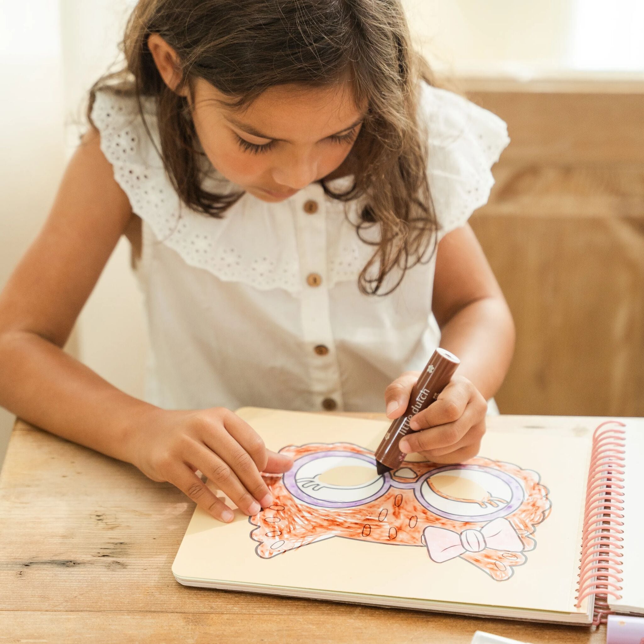 Föndurbók m/skærum - Rosa