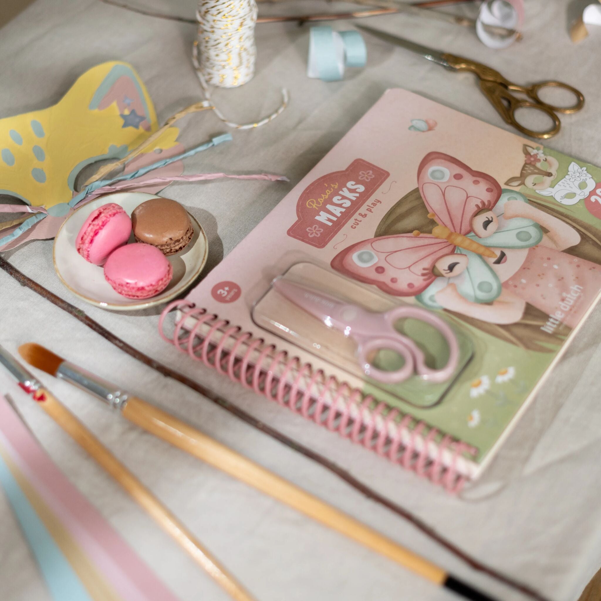 Föndurbók m/skærum - Rosa