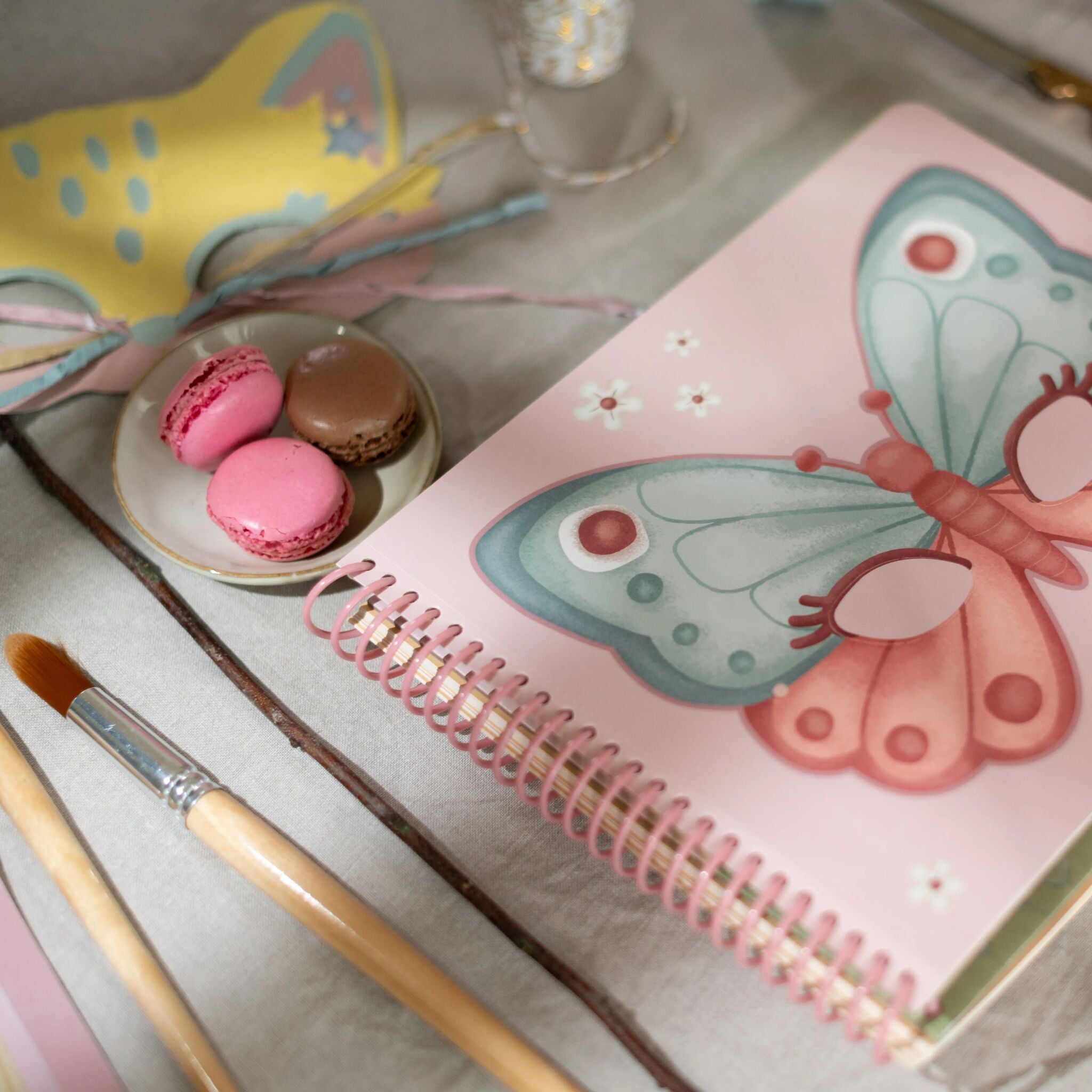 Föndurbók m/skærum - Rosa